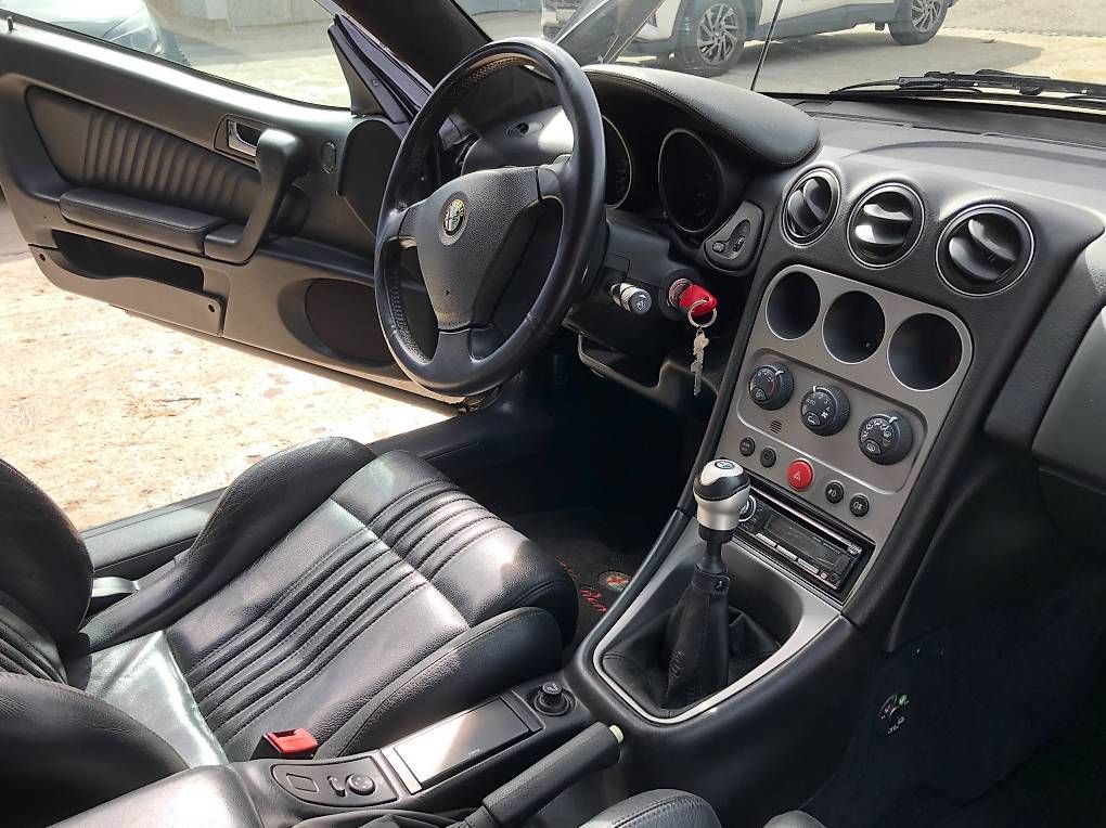 Automobili: Alfa Romeo GTV 3.2 V6 24v – Usato da Les Bois venduto da 1970vince 5