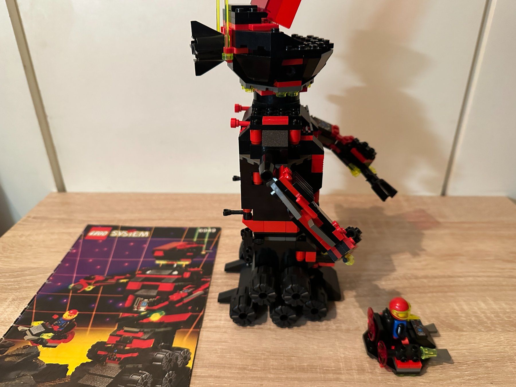 Lego Kit di costruzioni: LEGO Space 6949 Robo-Guardian, Space – Usato da Basel venduto da Don-Angel 3