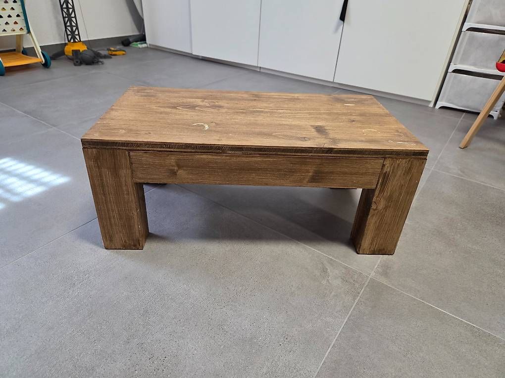 Tavoli: Handgefertigter Couchtisch – Usato da Cama venduto da DLCE90