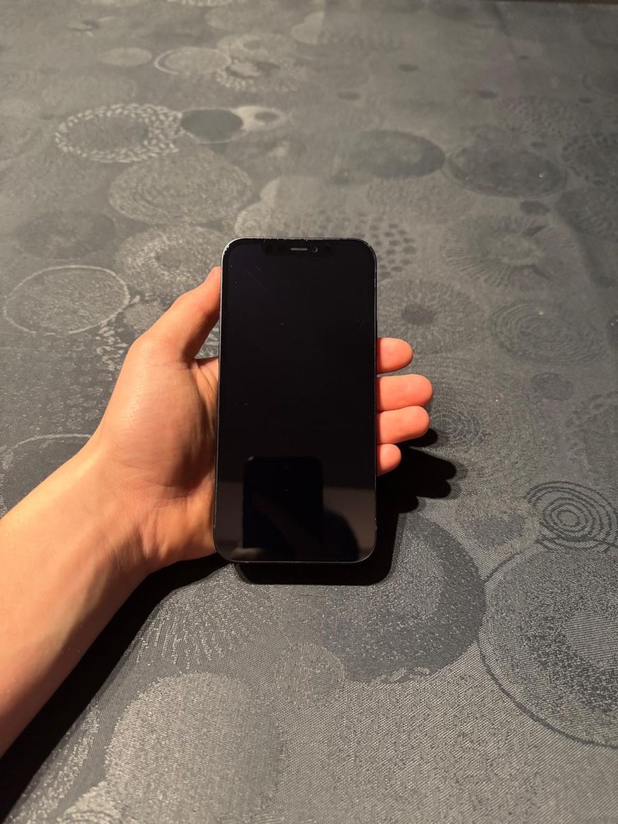 Apple Handys / Smartphones: iPhone 12 64 GB Schwarz - 100% Akku – Gebraucht aus Hirschthal von mei_z69s 1