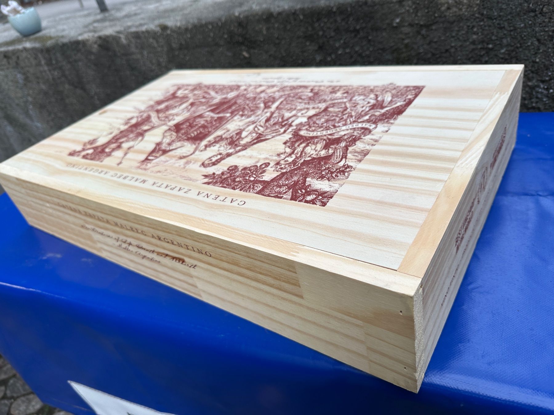 Altro: Weinkiste mit Schiebedeckel mit Skelett / Totenkopf Bild – Usato da Zürich venduto da atlantis77 7