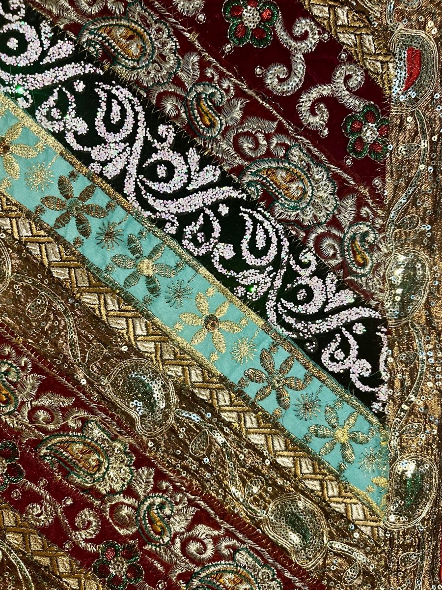 Stoffe: Tenture indienne ou chemin de table, brodée à la main – Neu (gemäss Beschreibung) aus Genève von DELIRBEADS 4