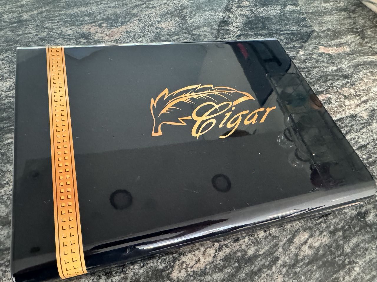 Humidor per sigari: Humidor – Usato da Bremgarten b. Bern venduto da Bbu