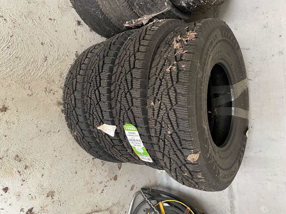 NOKIAN Hakkapeliitta LT2 235/85 R16 (120/116 QLT) Defender Kaufen auf
