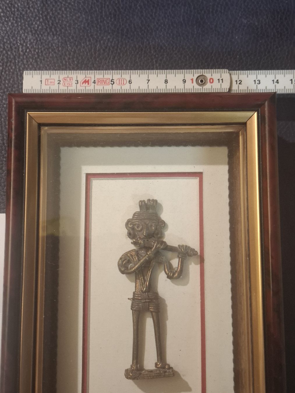 Statuette: DOKRA scultura in piccolo quadro – Usato da Motto Blenio venduto da Vigio 4