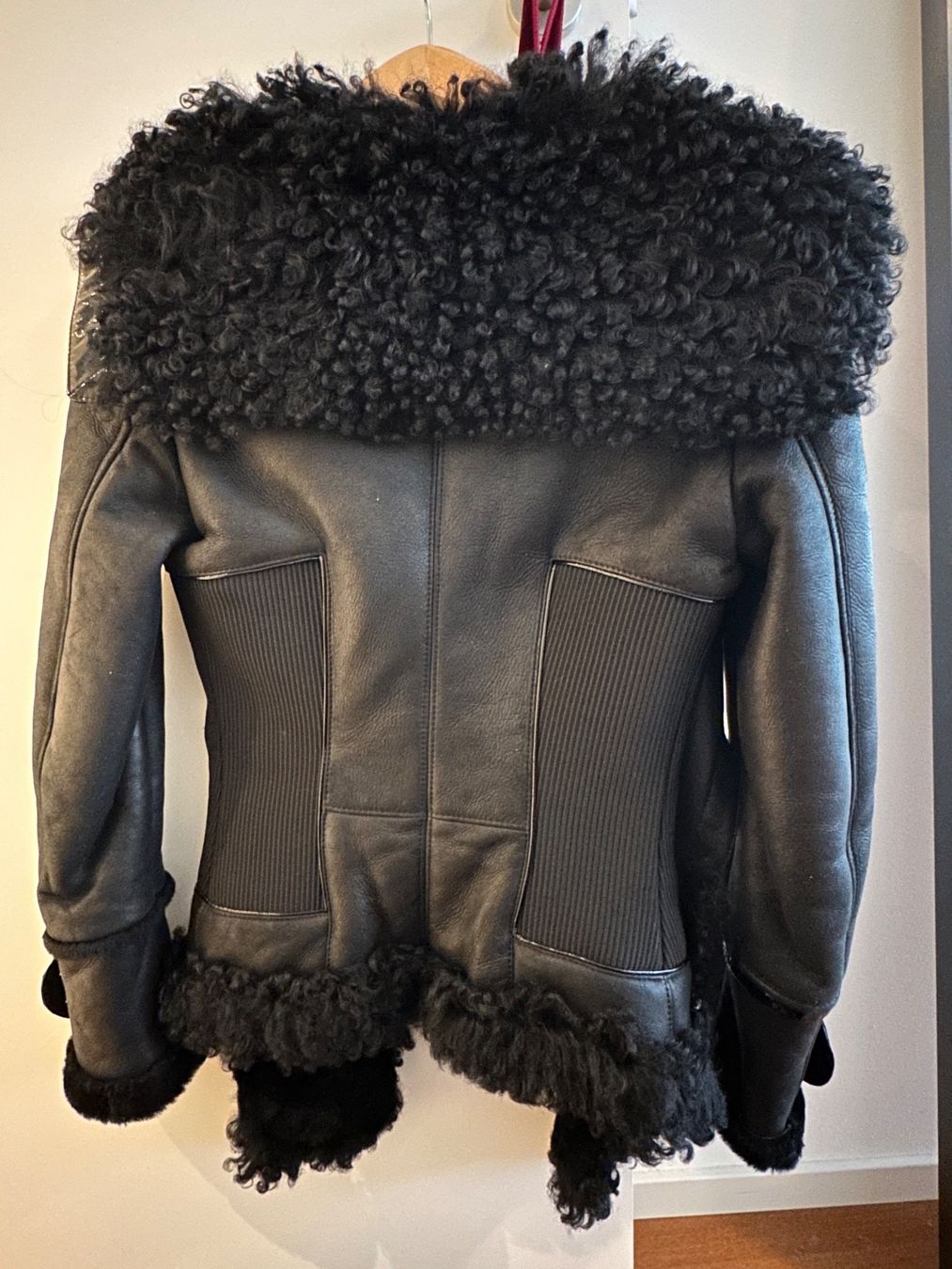 Versace Giacche: Versace leather and shearling jacket – Usato da Canobbio venduto da Matteo27 3