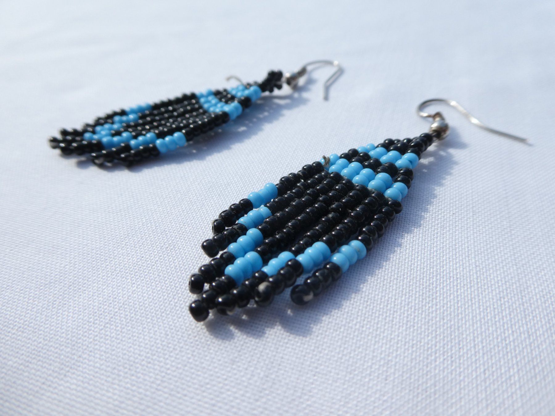 Orecchini pendenti & Orecchini a lobo: Ohrhänger mit Rocailles-Perlen, Boho Style, Modeschmuck – Usato da Gattikon venduto da kaandooh 1