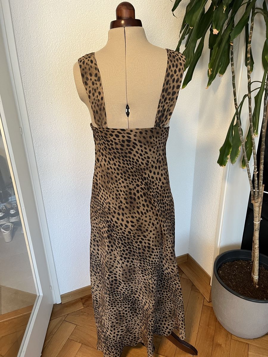 Zara Kleider: Leopard dress with neck scarf set – Gebraucht aus Lausanne von Lillielillie 4