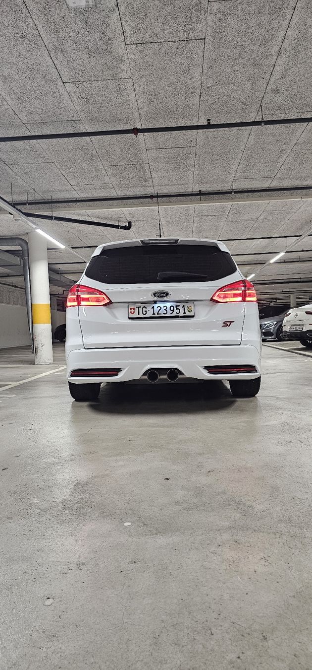 Autos: Ford focus st  – D'occasion à Lustdorf par dns_j68w 6
