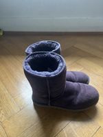 Bottes UGG fourrées violettes pointure 40