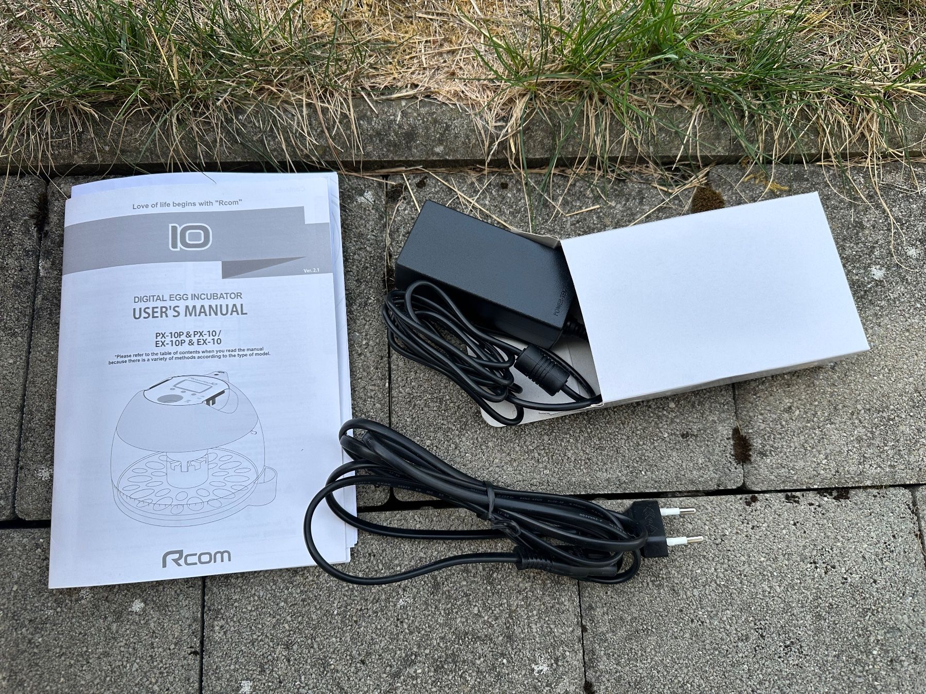 Autres accessoires pour animaux: Rcom 10 Brutapparat Inkubator – D'occasion à Gampelen par Sahe 2