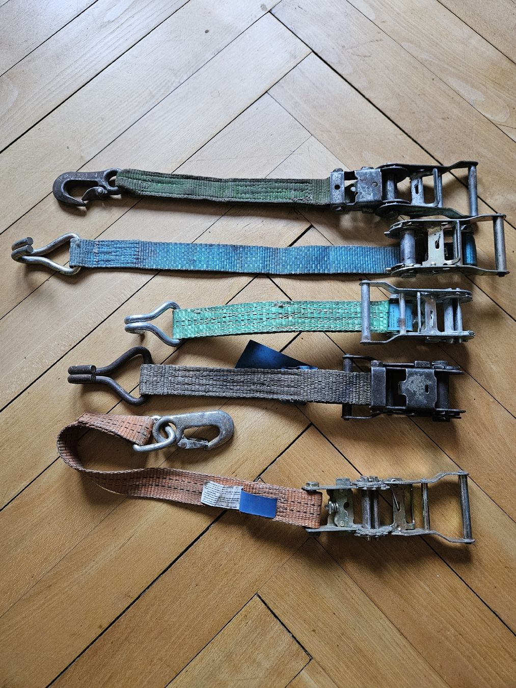 Tutti gli attrezzi: Spanngurten inkl. Spanner Set à 5 Stück, schmal, div. Längen – Usato da Rheineck venduto da Eulalia40 4