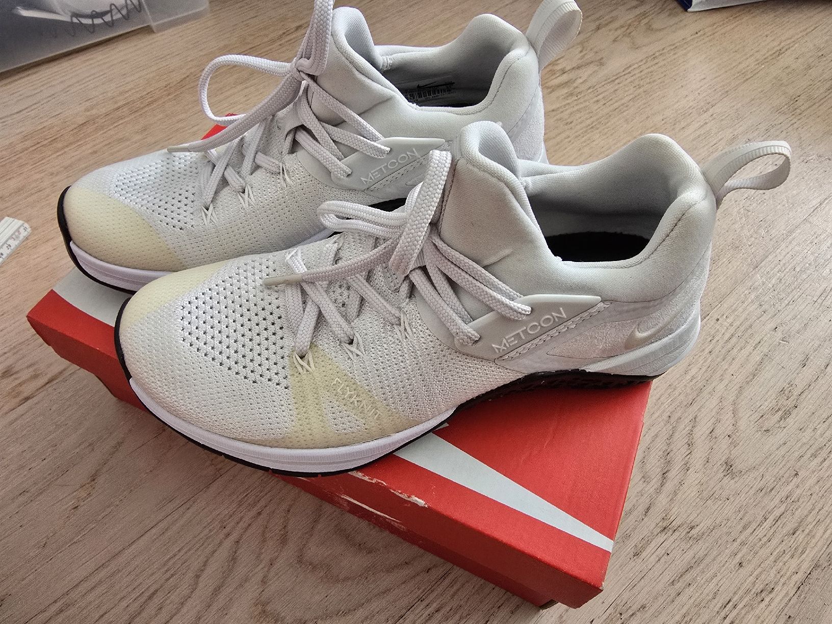 Nike Chaussures femmes: Nike Metcon Flyknit - Grösse 39 – Neuf avec emballage d'origine à Rickenbach b. Wil par Beautiful.Things