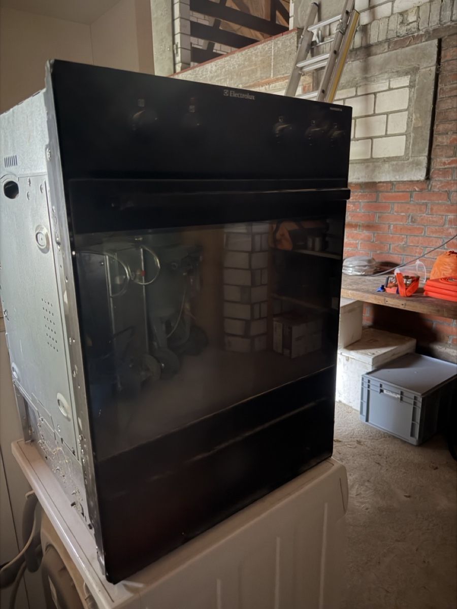 Forni: Electrolux Backofen Einbau grosser Zustand – Usato da Huttwil venduto da Hansi1989