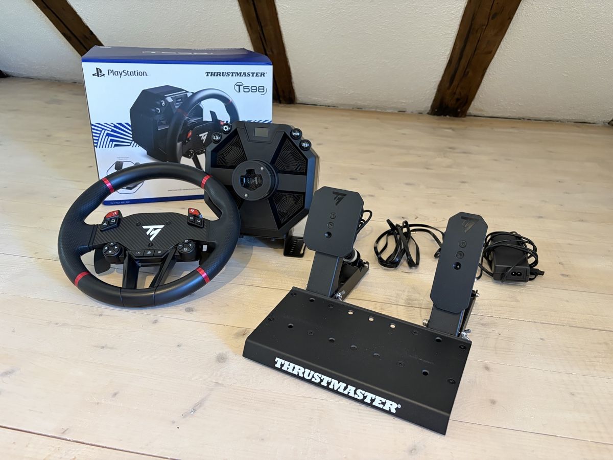 Thrustmaster Controller: Thrustmaster T598 direct drive – Usato da Uitikon Waldegg venduto da Cludiii