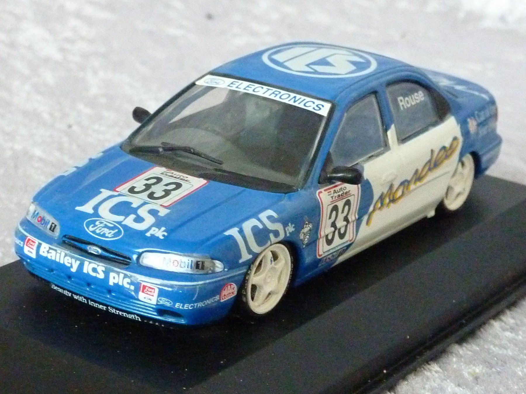 Minichamps Modellini d'auto: Ford Mondeo BTCC 1994 #33 1:43 – Nuovo e nell'imballaggio originale da Dürrenäsch venduto da modellautos4you 1
