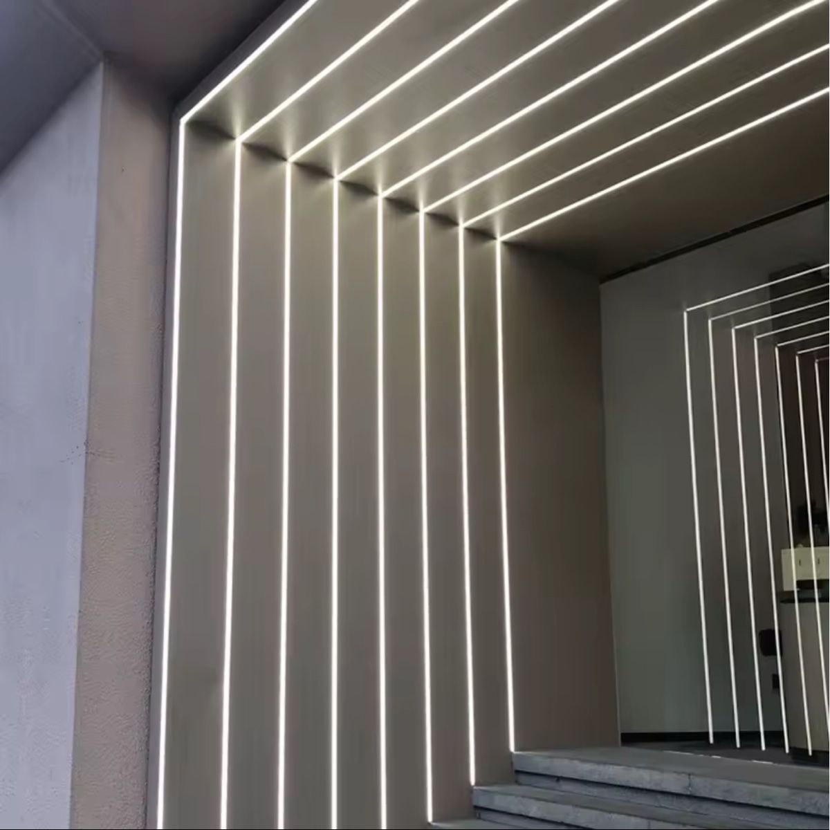 Lampadari & plafoniere: 2m / LED Aluminium Profil / Schwarz / Transparent / Milchig – Nuovo (secondo la descrizione) da Oberuzwil venduto da MusicMinimax 4