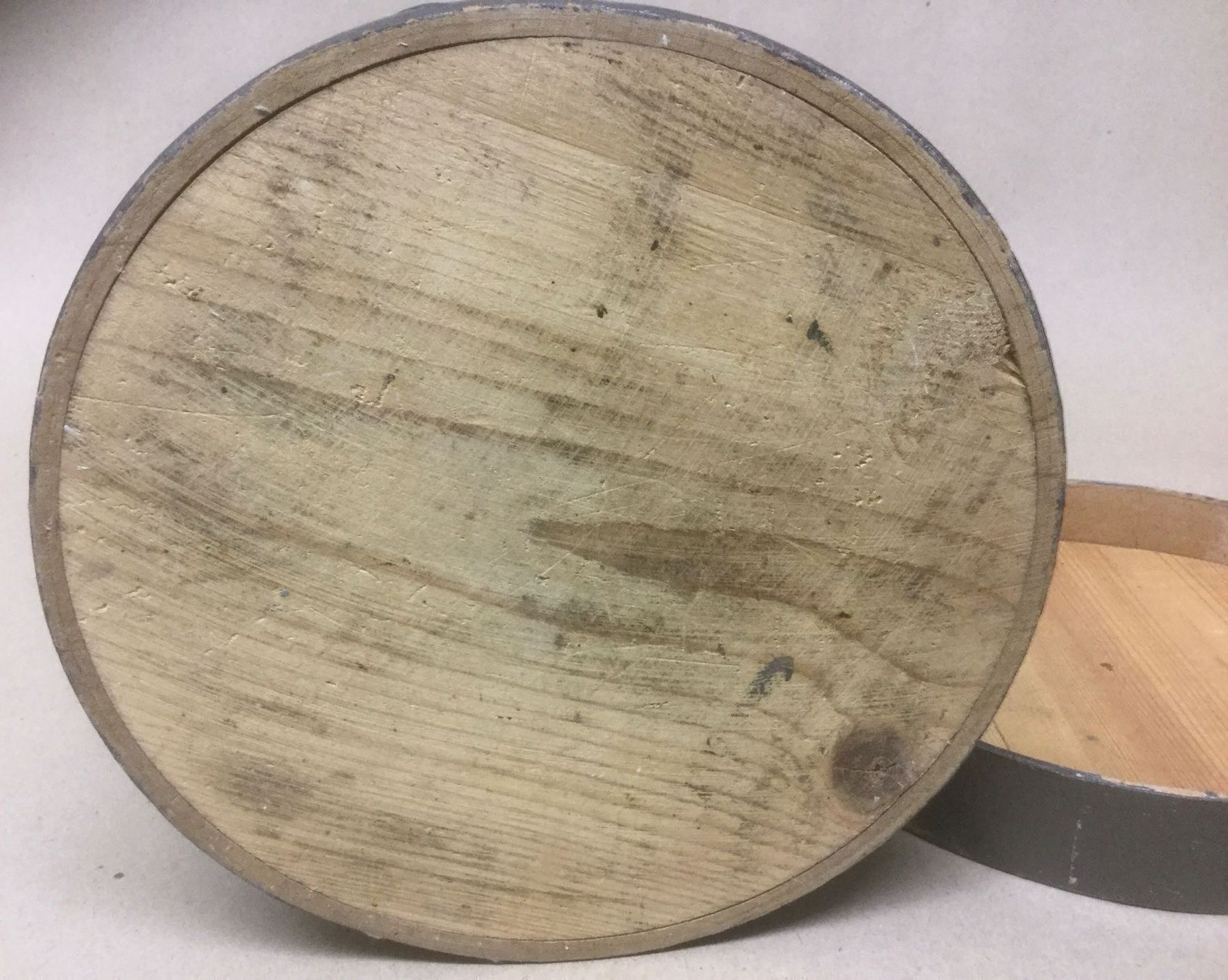 Altro in Decorazioni & Accessori: alte Apothekerdose, Holz / Pappe – Usato da Zürich venduto da -Panoptikum- 4
