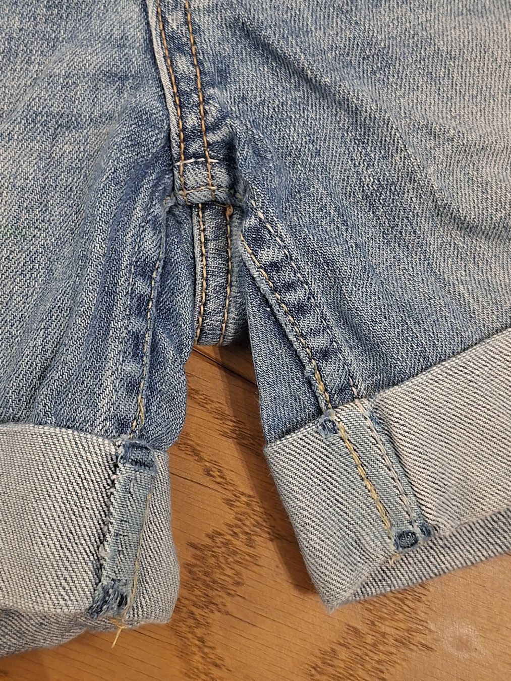 H&M Pantaloni: Jeansshorts von H&M – Usato da Oberengstringen venduto da Kimchimon 2