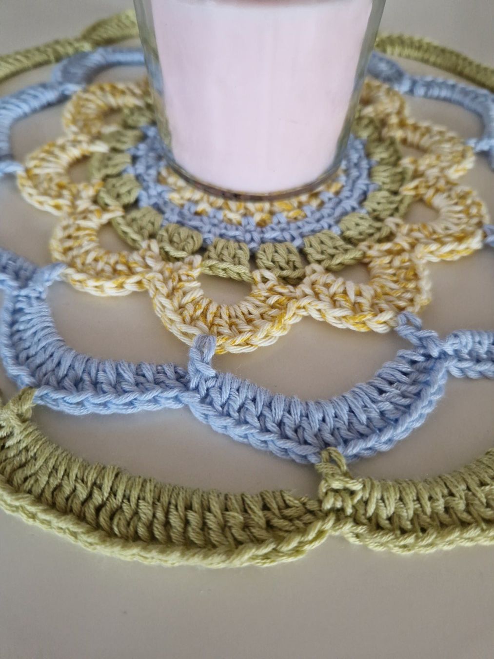 Alle Dekorationen: Handgemachtes Mandala, Doily, Untersetzer, Deko – Neu (gemäss Beschreibung) aus Neuhausen am Rheinfall von Alchimista 2