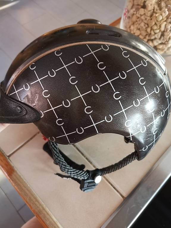 Caschi: Casco Kinderreithelm unfallfrei Schmale Version  – Usato da Dettighofen Lengw. venduto da lil_jp7n 1