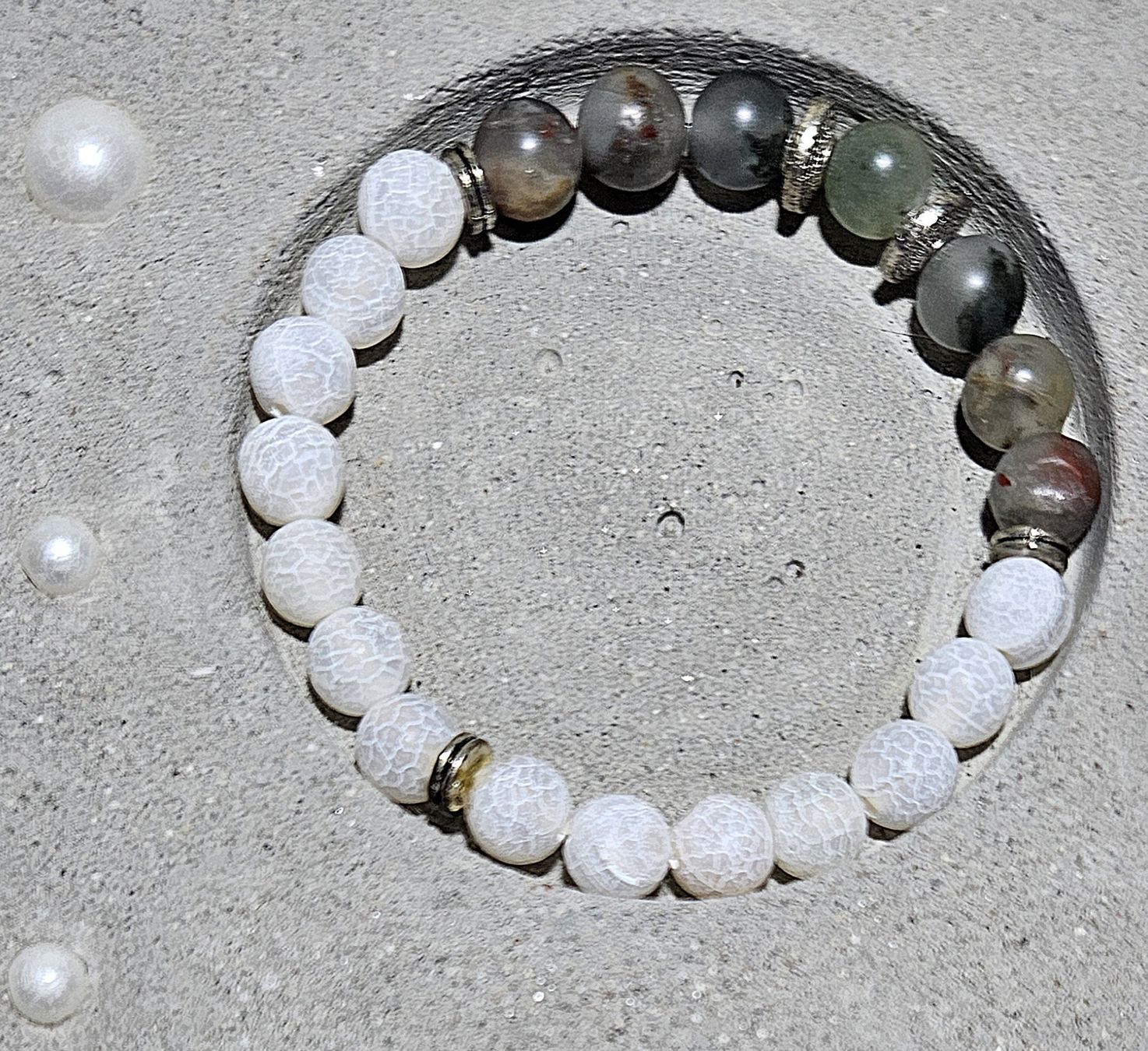 Bracciali & Braccialetti: weisse Mix-Perlen Armk. - Spendenaktion – Nuovo (secondo la descrizione) da Unterkulm venduto da Nachtigall 3
