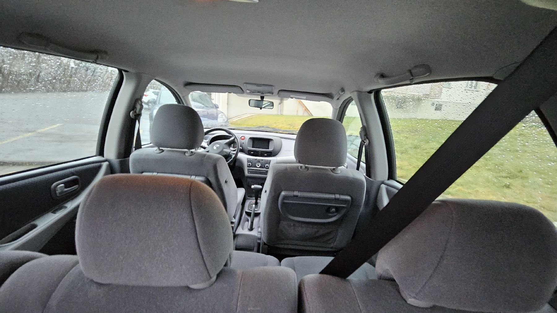 Automobili: Nisan Almera – Usato da Benzenschwil venduto da Royal.online 4