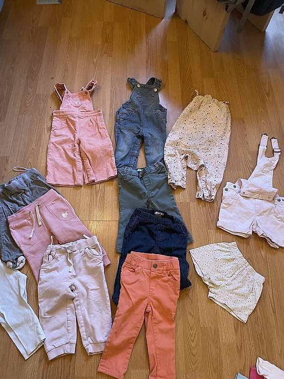 Kleiderpakete & -sets: Kleiderpaket Mädchen Grösse 80 – Gebraucht aus Murten von ka_koen 1