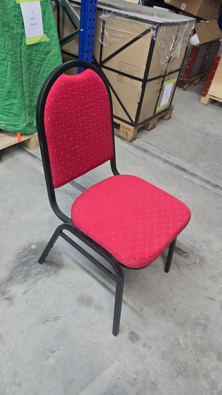 Sedie: Stapelstühle rot, 30stk. Sommerstühle – Usato da Herisau venduto da gle_9rlp