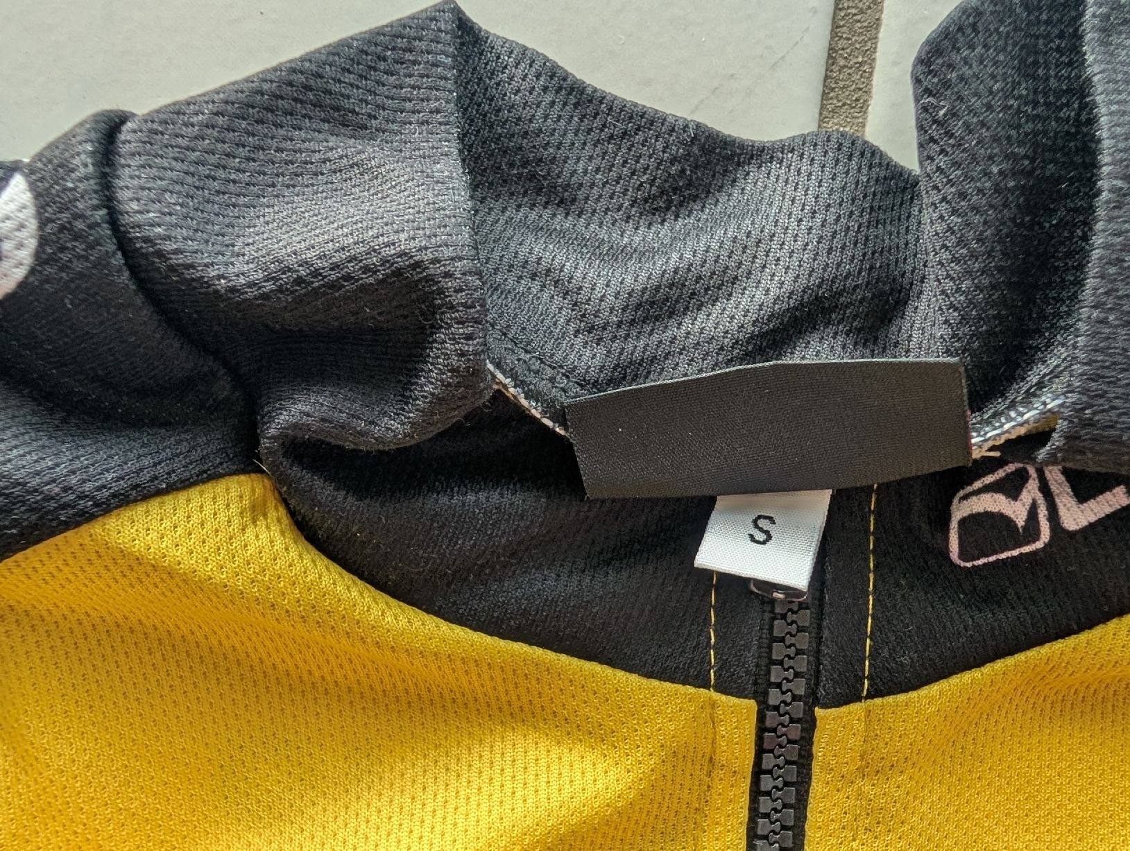 Leibchen & Hosen: Velotrikot Original CUORE Gr. S – Gebraucht aus Rieden SG von Sametito 2