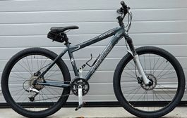 Mountainbike Specialized Fahrrad Velo neue Reifen