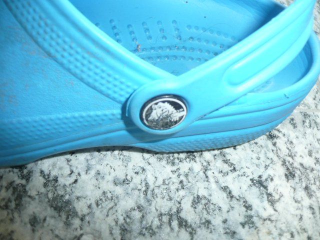 Crocs Scarpe da uomo: Crocs Badeschuhen original in blau in Gr. 35 – Usato da Zug venduto da falama 4