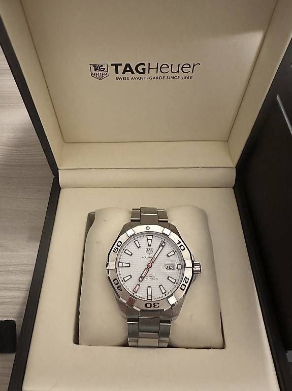 Tag Heuer Uhren: Tag Heuer Aquaracer White 43mm – Gebraucht aus Mendrisio von oma_9c65