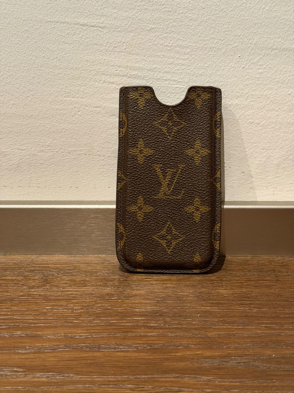 Louis Vuitton Covers & Schutzfolien: Louis Vuitton iPhone 5 Phonecase – Gebraucht aus Münchenbuchsee von arouse.swiss