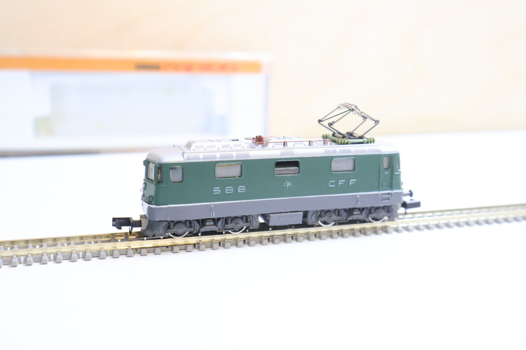 Arnold Modellini di ferrovie: ARNOLD SBB Re 4/4 E-Lok - Spur N – Usato da Winterthur venduto da Monstera 1