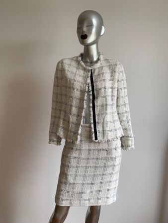 AKRIS: Exklusiver heller Tweed-Blazer, Gr. 36