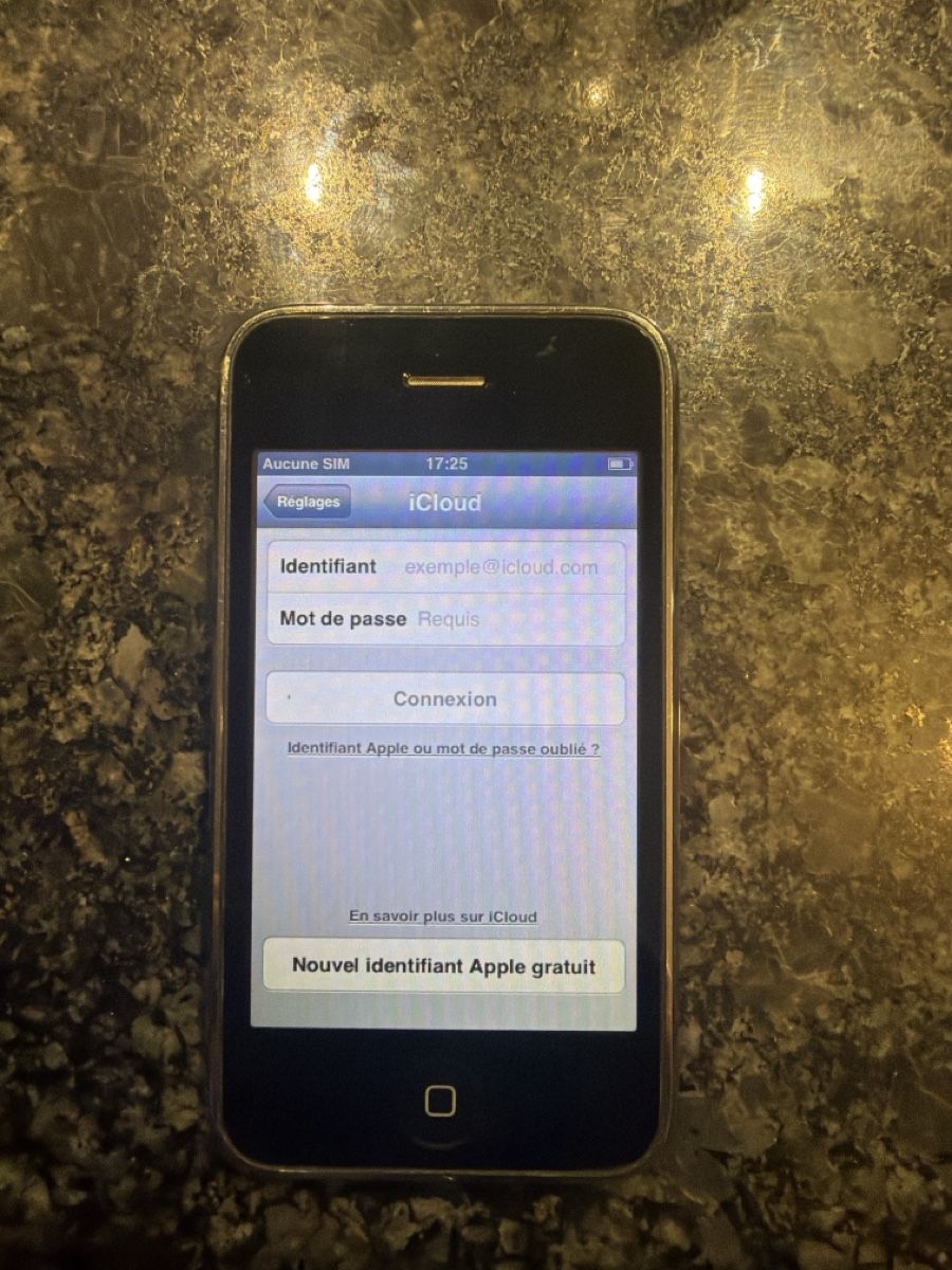 Apple Telefoni cellulari / Smartphones: iPhone 3GS 16go - fonctionnel  – Usato da Yverdon-les-Bains venduto da ame_7f2x 2