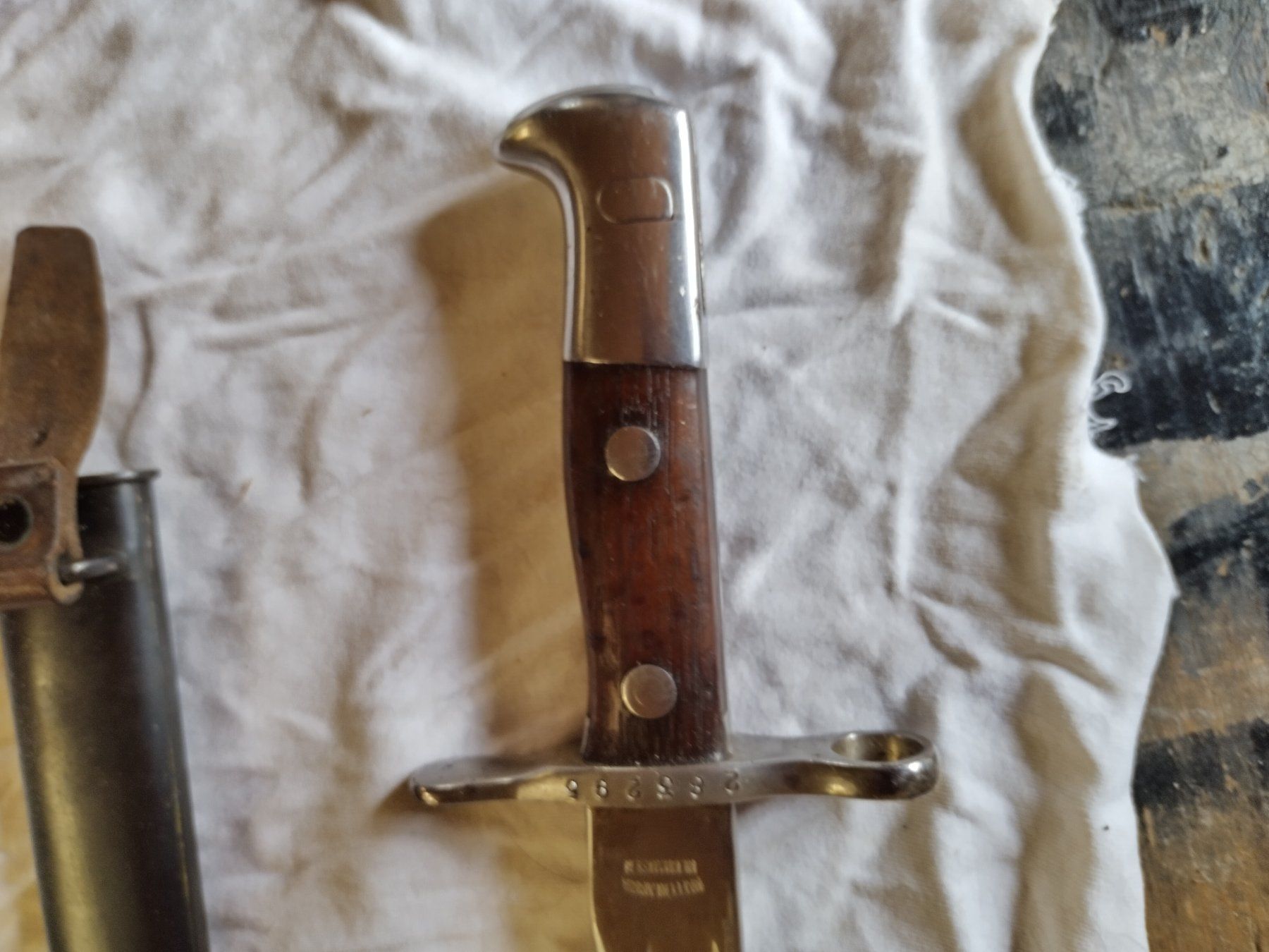Armes blanches: Bajonett mit Scheide und Portepee, nummeriert – D'occasion à Eiken par Johnboy8 3