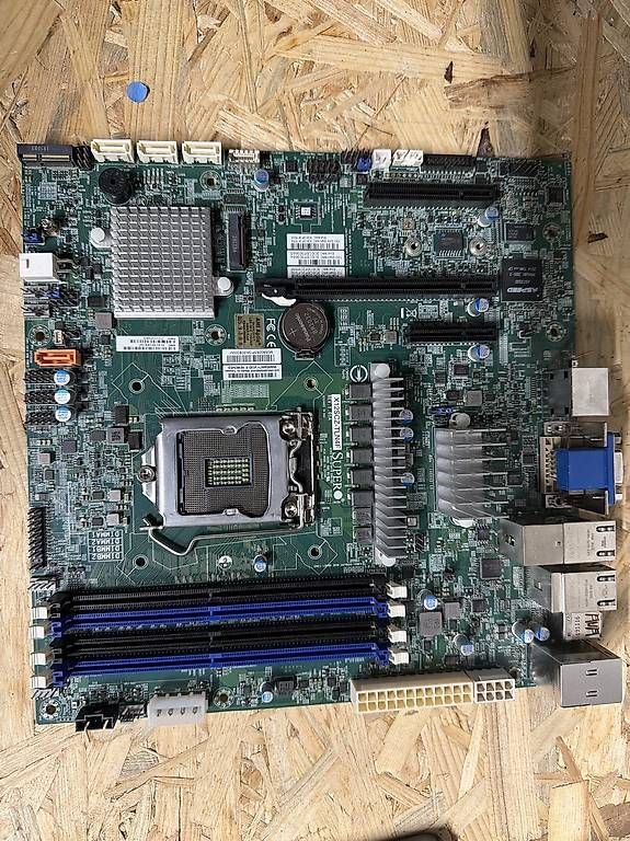 Mainboards: Supermicro X12SCZ-TLN4F Server Mainboard  ungetestet – Defekt aus Hergiswil LU von mechutaume