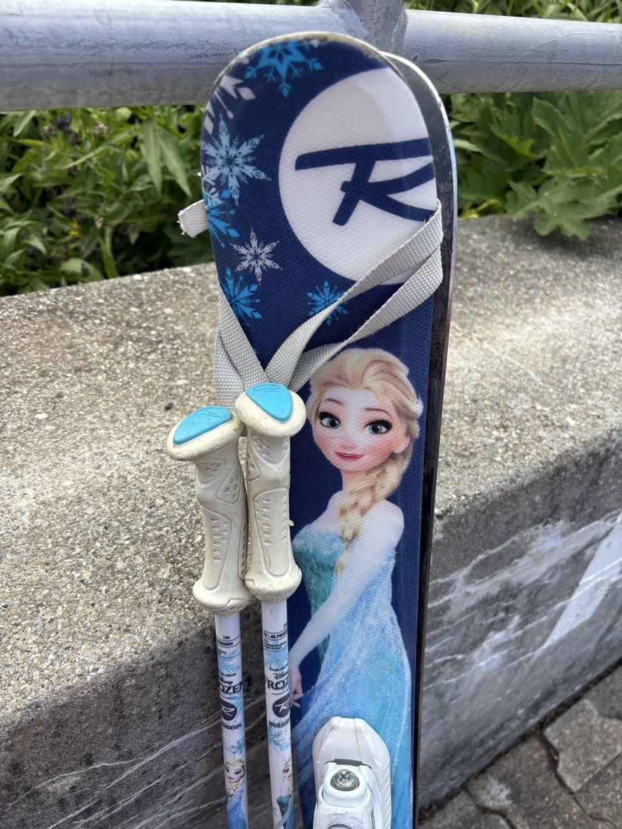 Rossignol Skis: Rossignol Frozen Ski 110cm mit Stöcke – Gebraucht aus Arosa von SabineW.