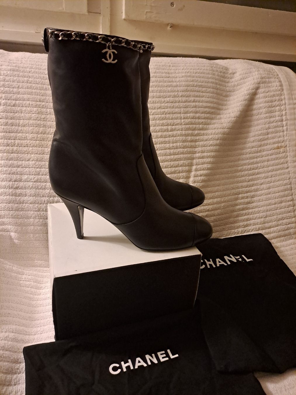 Chanel Scarpe da donna: Bottines Chanel – Nuovo e nell'imballaggio originale da Genève venduto da Cinely 1