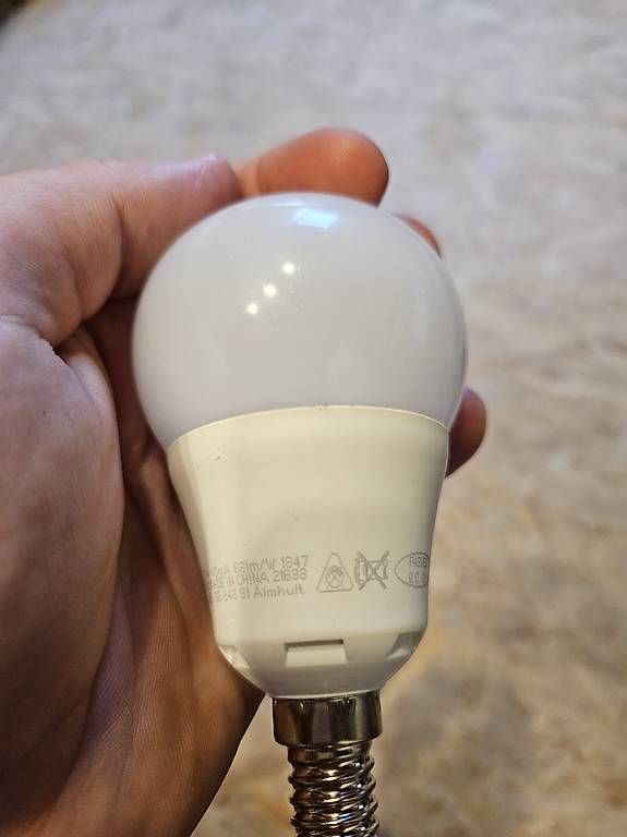 Lampen: 3 E14 LED Glühbirnen 2700 K 6.3W – Gebraucht aus Winterthur von diiimiiitriii 1