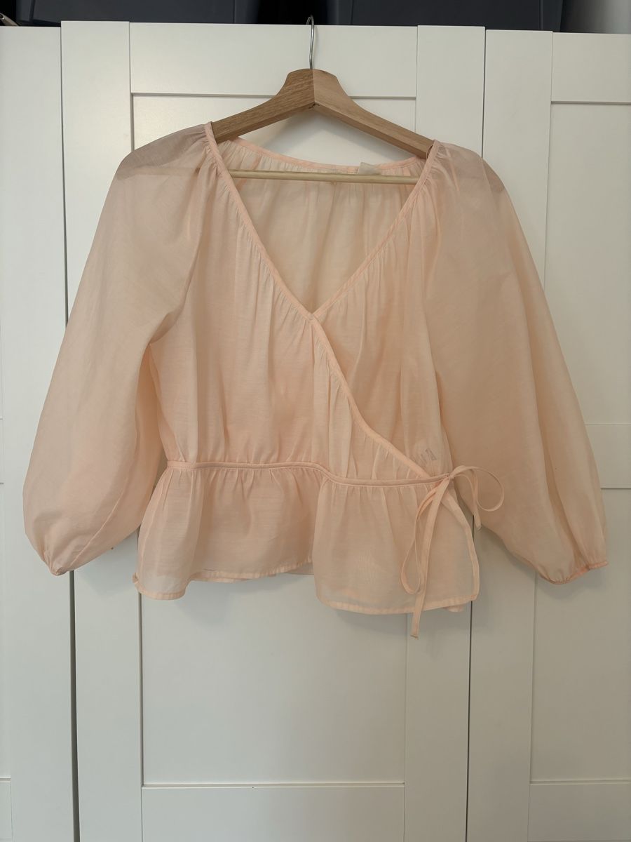 Levi's Camicette: Levi's Peach Wrap Blouse - Size S - Perfect for Spring! – Usato da Zürich venduto da emb_fp8m