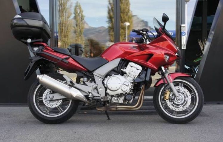Honda Touring: Honda CBF 1000 – D'occasion à Lachen par simic_skopje 1
