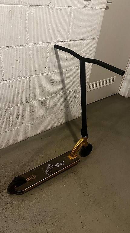 Kickboard: Trottinett / Scooter gold – Usato da ostermundigen venduto da flyinghorse01 1