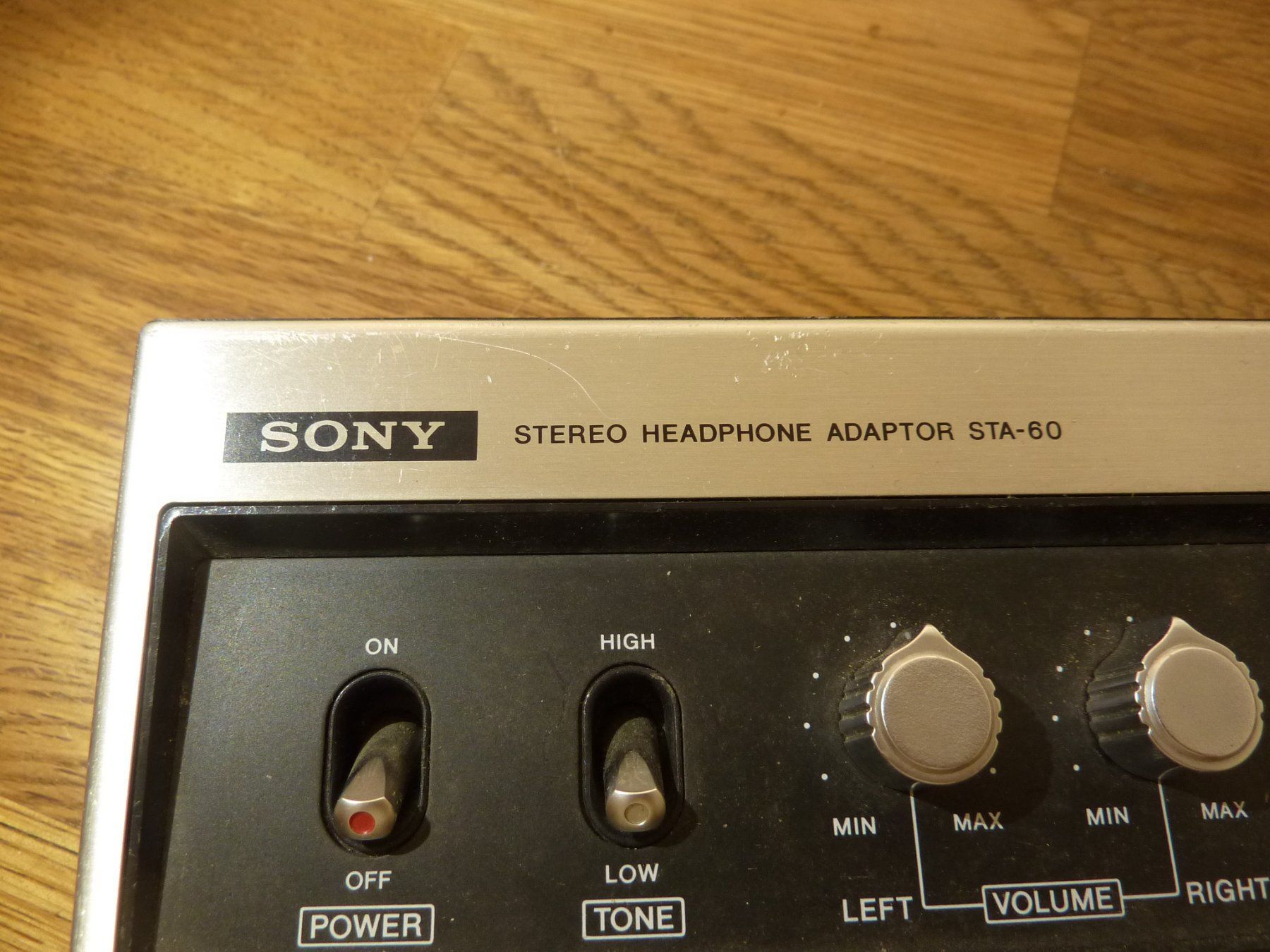 Unità & Adattatore: Stereo Headphone Adaptor STA-60 – Usato da Hochfelden venduto da swissice 1
