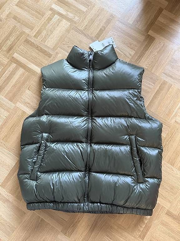 Gilets & Westen: Zara Weste Olivegrün – Gebraucht aus Basel von alu_l9s8