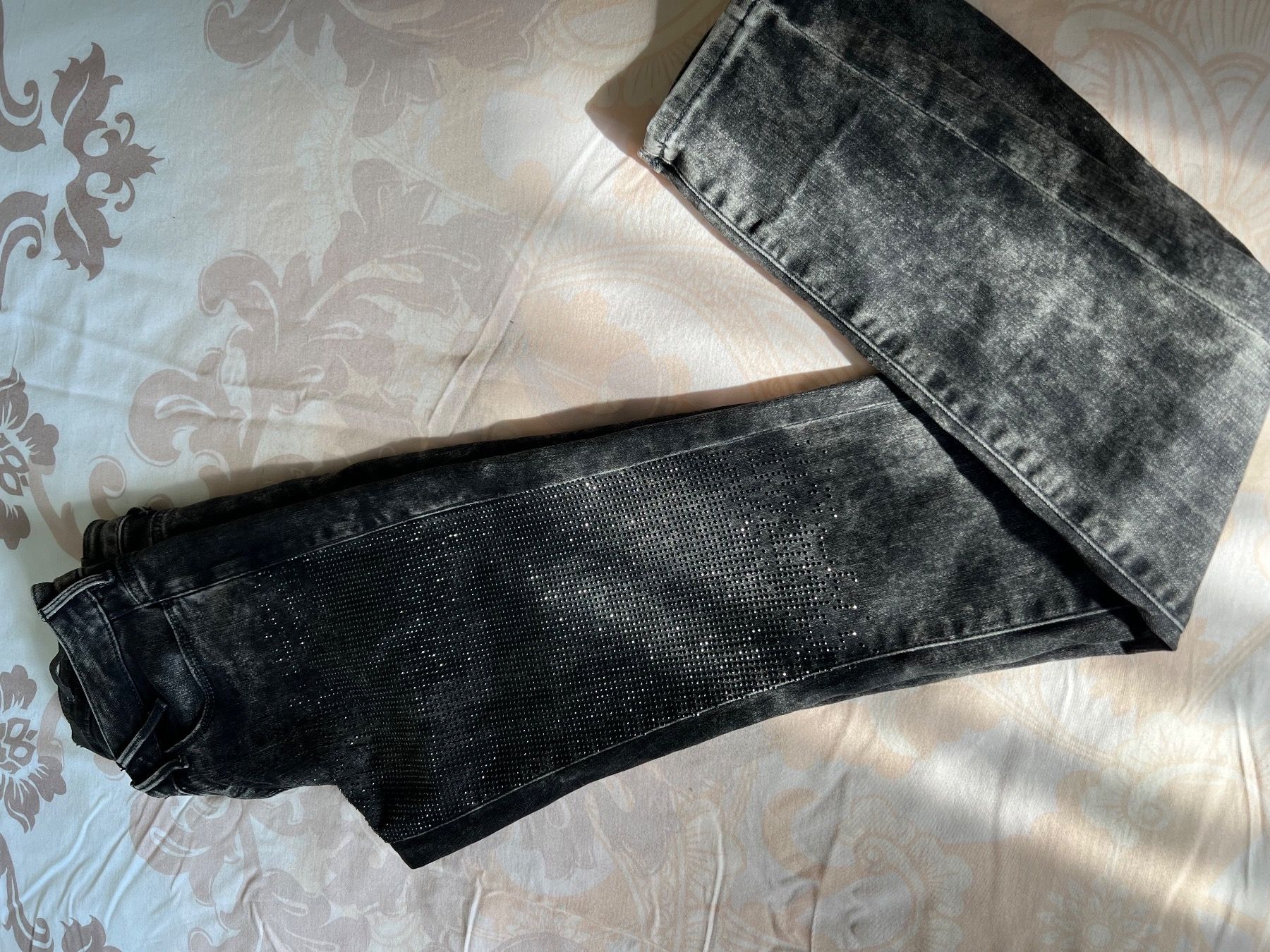 Guess Jeans: JEANS VON GUESS  GR.27 – Nuovo (secondo la descrizione) da Pfäffikon ZH venduto da Ruth8 3