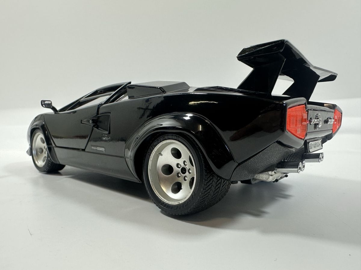 Bburago Modellini d'auto: Lamborghini Countach 1:18, schwarz, BBURAGO – Usato da Zofingen venduto da rf9_x2xt 3