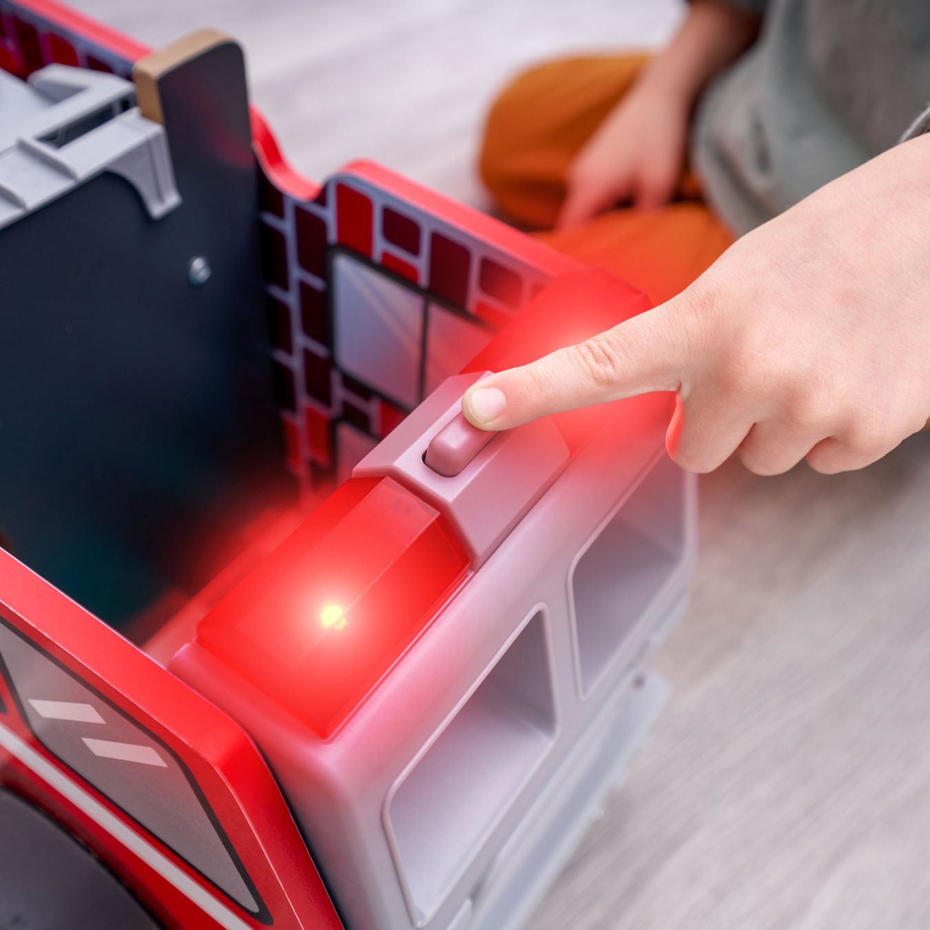 Giocattoli: 2-in-1-Feuerwehrauto-Spielset – Nuovo e nell'imballaggio originale da Erlinsbach venduto da Home-World 8